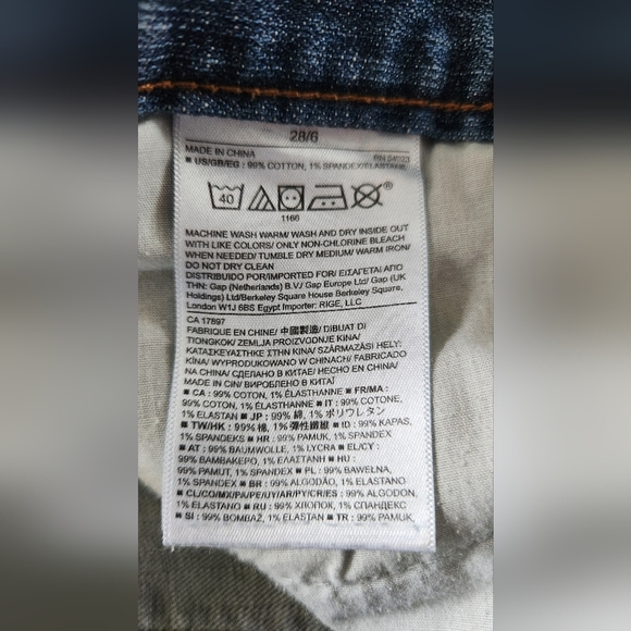 Banana Republic Boyfriend Jean - Picture 7 of 12